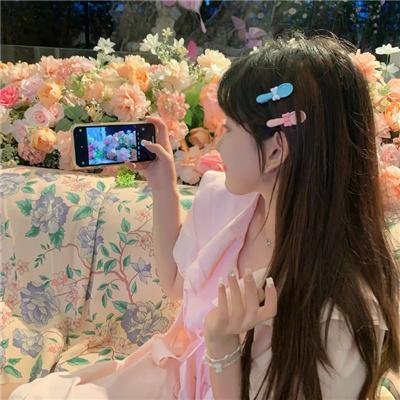 怕羞的黄莺